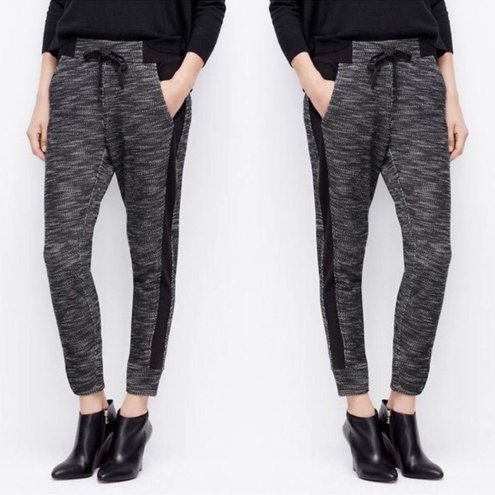 Ann taylor heathered jogger pant with side stripes. Size Small Petite.